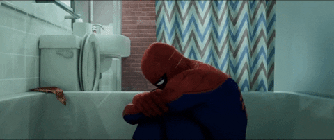 Spider-man llorando en la ducha porque solo existe un día para celebrar al mejor superhéroe de todos los tiempos.- Blog Hola Telcel