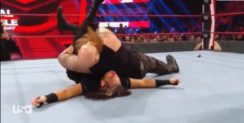 WWE RAW (20 de enero 2020) | Resultados en vivo | Andrade vs. Rey Mysterio en escaleras 40