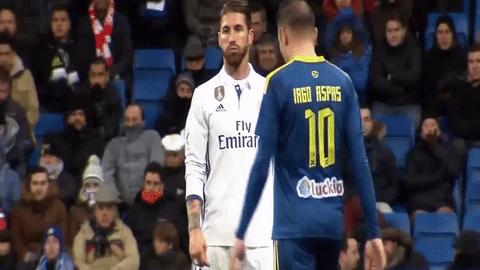 Video: Ramos “phun mưa” và gọi Iago Aspas là “đồ chó đẻ” Video: Ramos “phun mưa” và gọi Iago Aspas là “đồ chó đẻ”
