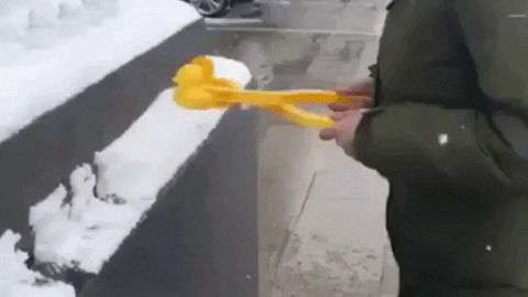 Snow duck maker