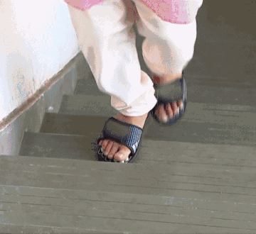 Acupressure Foot Massaging Slippers – Bella gadgets