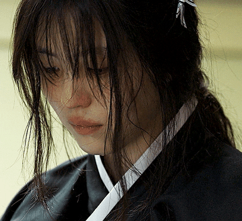 Cô nữ sinh 17 tuổi suy sụp, tuyệt vọng vì mất đi người thân duy nhất. (Ảnh: Internet) Cô nữ sinh 17 tuổi suy sụp, tuyệt vọng vì mất đi người thân duy nhất. (Ảnh: Internet)