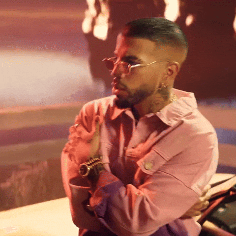 Rauw Alejandro bailando junto a Daddy Yankee antes de hacer uno de los mejores álbumes de su carrera Cosa Nuestra.- Blog Hola Telcel 