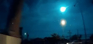 Large bright "object" spotted falling through the sky - Excellent video capture of event! Giphy