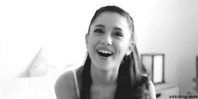 Znalezione obrazy dla zapytania ariana grande laugh gif