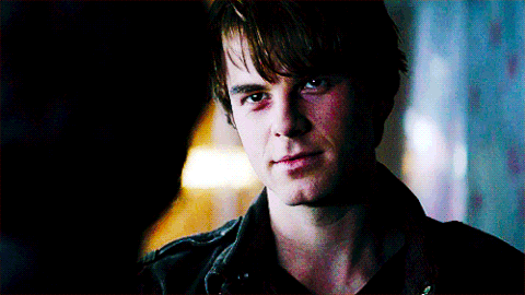 Kol Mikaelson GIFs - Find & Share on GIPHY