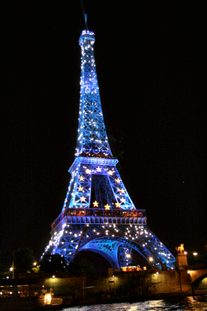 Torre Eiffel créditos GiPhy