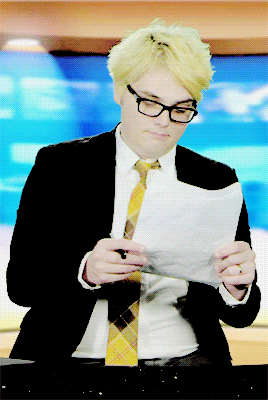 Gerard Way GIF - Find & Share on GIPHY