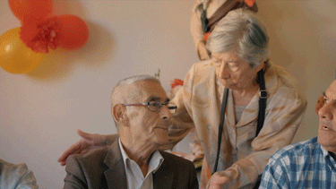 dos adultos mayores felices de estar enamorados.- Blog Hola Telcel