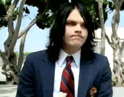 ¡Escucha la nueva canción de Gerard Way para la segunda temporada de 'The Umbrella Academy'!
