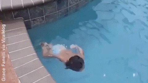 Amazing swimming skill