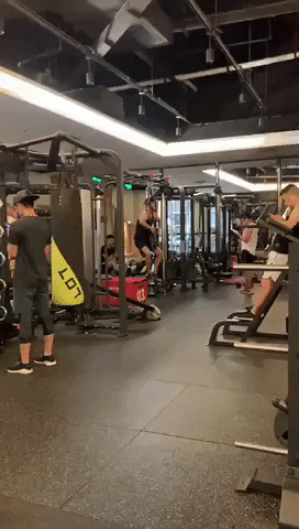 That one dude in gym in wtf gifs