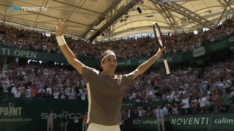 Federer celebrando un partido durante el ATP Halle