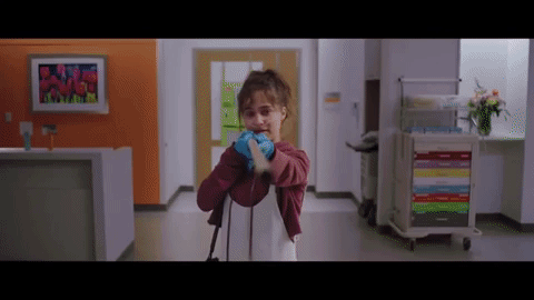 Tiener drama's als deze zijn populair, de Five Feet Apart trailer dan ook positief ontvangen