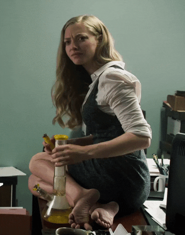 Amanda Seyfried GIF - Find & Share on GIPHY