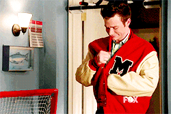 Kurt triste dans Glee