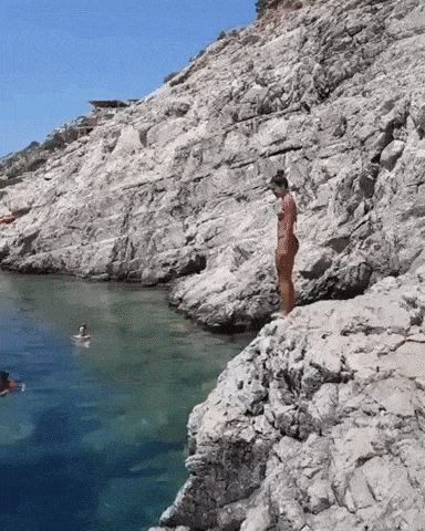 10 points for dive in funny gifs