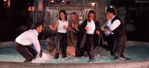 friends water splash foutain