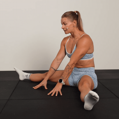 Straddle Compression Hold demonstration