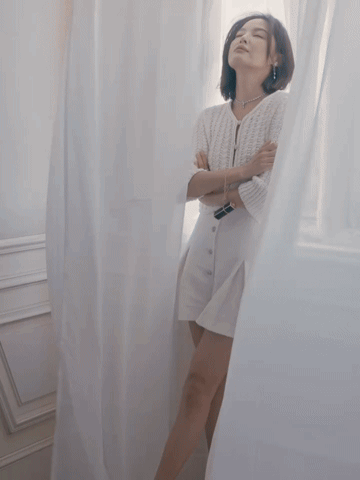 giphy.gif