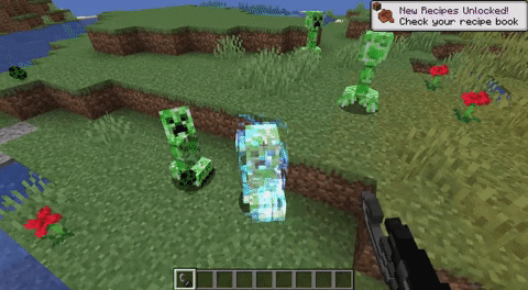 Charged Creeper killing Creepers