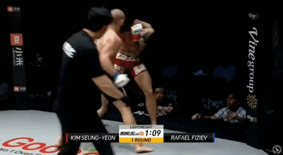 Rafael Fiziev swarms in the clinch against Seung-Yeon Kim