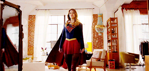 Supergirl don't cry Giphy