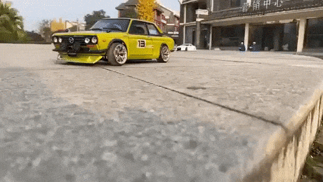 Smooth drift of remote controlled car in wow gifs