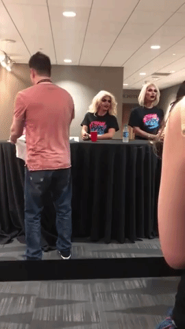 Farrah Moan Losing Her Wig Media Giphy Com Farrah Moan Losing Her Wig Media Giphy Com