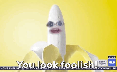 programa Saturday Night Live fazendo uma brincadeira com filtros do Instagram, transformando um repórter em uma banana enquanto ele diz "você parece bobo" em inglês