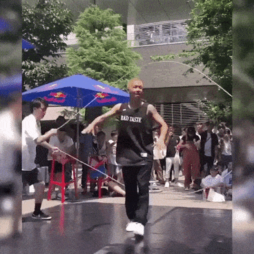 This is next level skipping in wow gifs