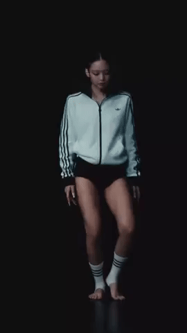 Дженни из BLACKPINK и adidas Originals выпустят первую совместную коллекцию 2 Дженни из BLACKPINK и adidas Originals выпустят первую совместную коллекцию