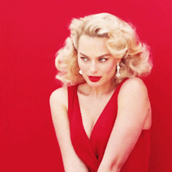 Margot Robbie GIF - Find & Share on GIPHY