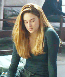 Tris Prior GIF - Find & Share on GIPHY