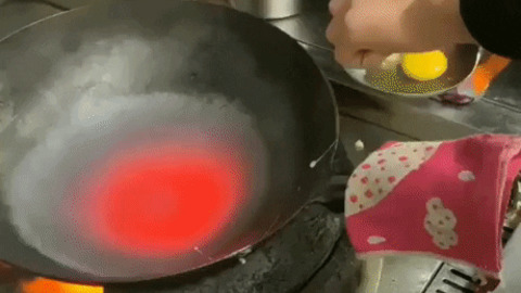 Red hot pan