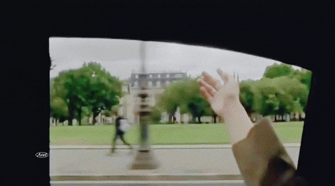 V de BTS publie ses photos prises en France, les internautes sont séduits