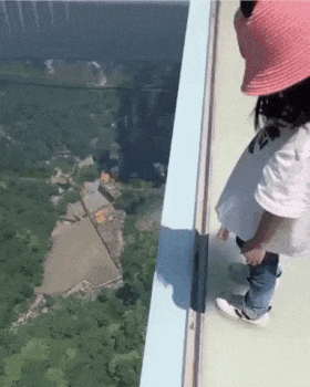 Vista desde las alturas - VideosGifs.Net