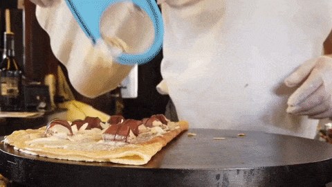 giphy downsized large.gif?cid=790b7611ec87459e049975254837bc98ccb2fe26bee24b73&rid=giphy downsized large Οι Κρέπες Κηφισιάς γράφουν χιλιόμετρα στην ιστορία της κρέπας από το 1994