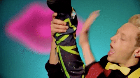 giphy.gif