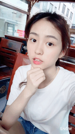 甜美清纯正妹,动图正翻网友:今年看过最正的 甜美清纯正妹,动图正翻网友:今年看过最正的