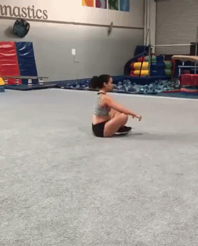 It Hurt My Knees Just Watching in funny gifs
