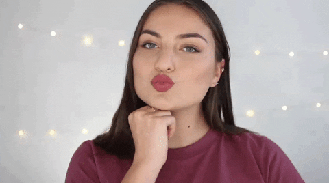 Kissy Face GIFs - Find & Share on GIPHY