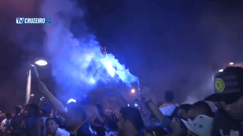 Jogadores do Cruzeiro fazem a festa após hexa da Copa do Brasil