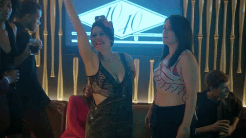 giphy.gif