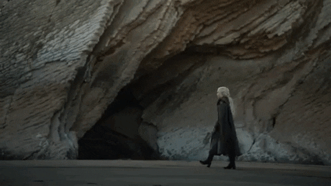 Daenerys arrives at Dragonstone