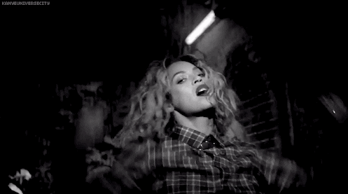 Beyonce kaže trikotnik