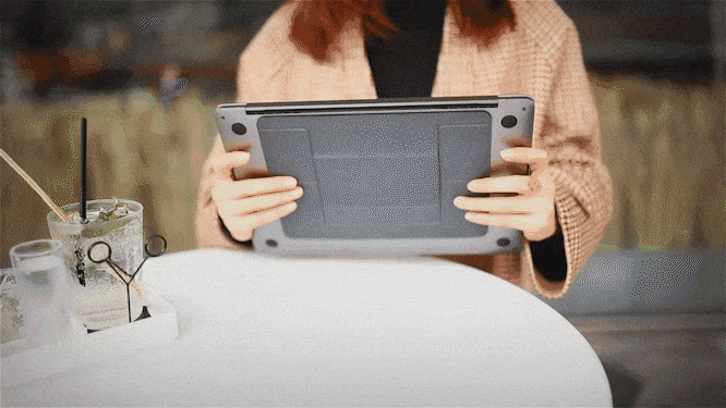 The Invisible Laptop Stand Raised Over #post_titleM on Indiegogo | The Mary  Sue