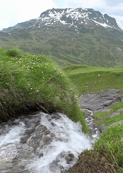 Горизонталі «одягають» гору в лінії однакової висоти ⛰️