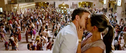 friends with benefits love kiss couple mila kunis