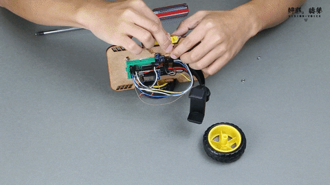 一步步教你組裝自己的 AI 自駕車